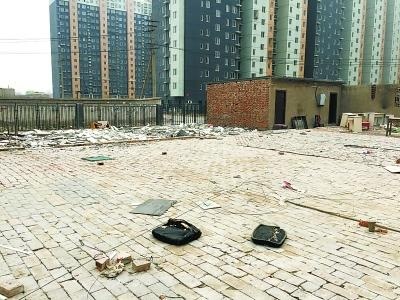 北京康惠园小区空地上 400平米违法临建房被拆