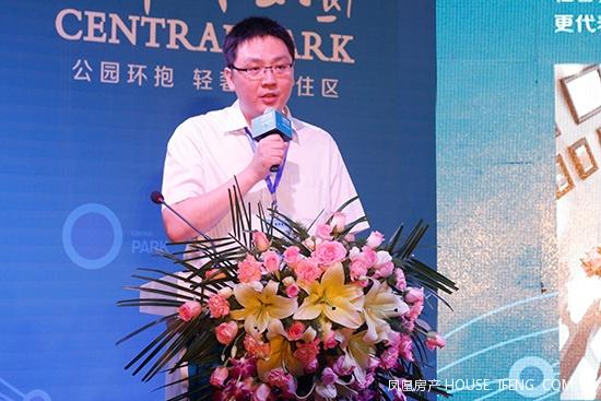 河北盛博集团营销副总王靖涛先生讲解项目