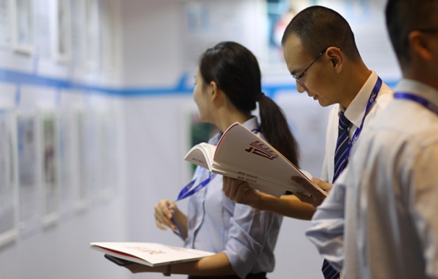 蓝光25周年感谢有你 --凤凰房产成都