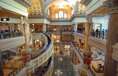 盈石微观察:第三空间 美国购物中心的前世今