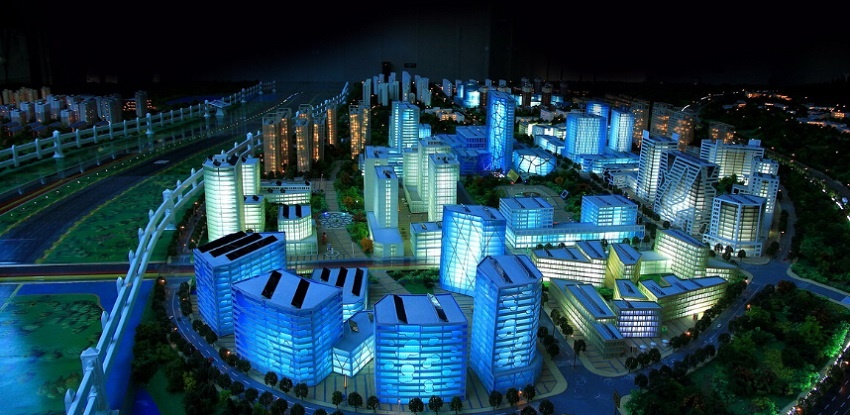 据悉,德国企业中心项目2015年12月建成投入使用,在建造、能耗及运营的生态标准和质量标准上均参照德国DGNB可持续建筑评估体系进行,并同时依照国家绿色建筑三星级标准建设,是中国首个获得DGNB及绿建三星双重认证的建筑项目。 据了解,德国企业中心在整个设计、施工过程中严格按照DGNB标准,运用了先进的节能技术和环保建筑材料,并优化运营策略,制定了节能、节水、清洁及维护等10个专业方案。据测算,该项目每年可减少向大气排放二氧化碳5580吨,减排率达60.