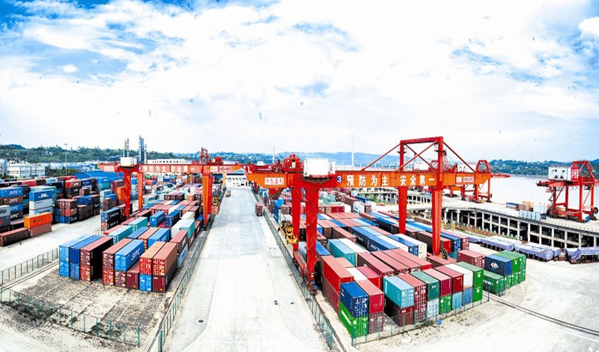 中远海运港口入股青岛港国际 打造东北亚国际