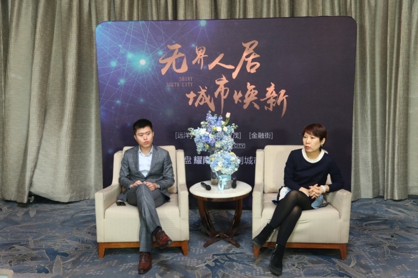 颐璟春秋项目营销总监梁吉周(左,万和斐丽项目营销总监范延(右)