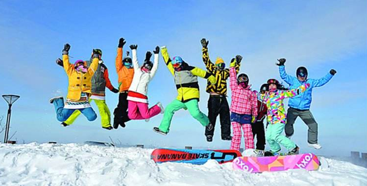 冰雪奇缘 万科荣成兰乔圣菲业主滑雪冬令营整