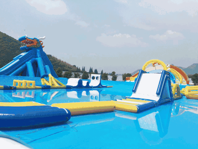 tip:从底垫跃上洞口,从洞中钻出后顺着滑梯滑下,快来看看你的弹跳力