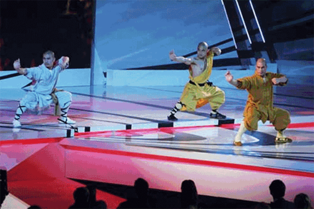 现场还有手鼓,武术等精彩表演