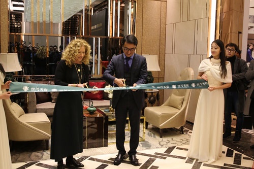 下午14时许,kelly hoppen mbe与世茂集团副总裁秦华先生于世茂天宸