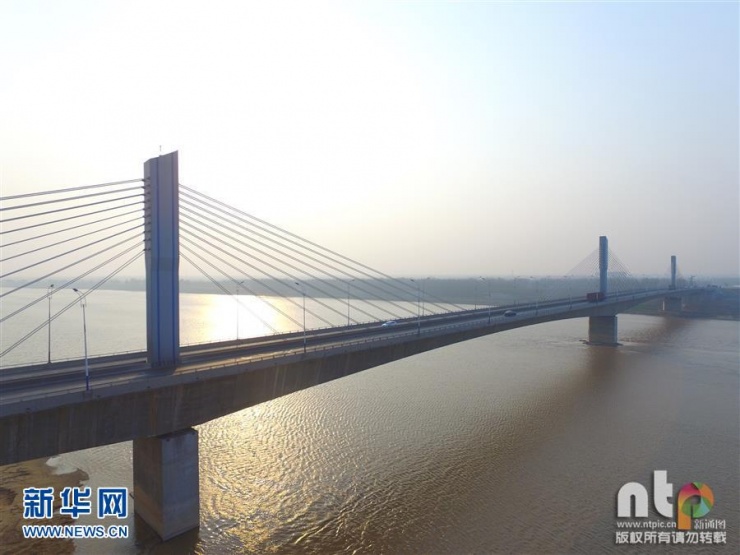 黄河大桥通行最新要求 83cc9322be6e0ac272720897a70f6718.jpg