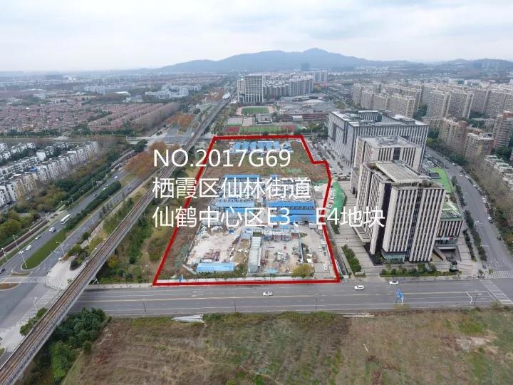 地块为栖霞区仙林街道仙鹤中心区e3,e4地块,东至学津路,南至仙林大道