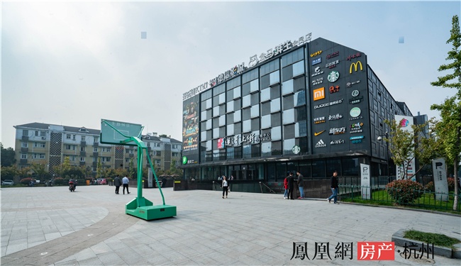 人均商业面积标准_人均耕地面积图