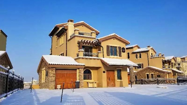 乌鲁木齐绿城一龙半岛|冬雪满空来,湖岛似花开