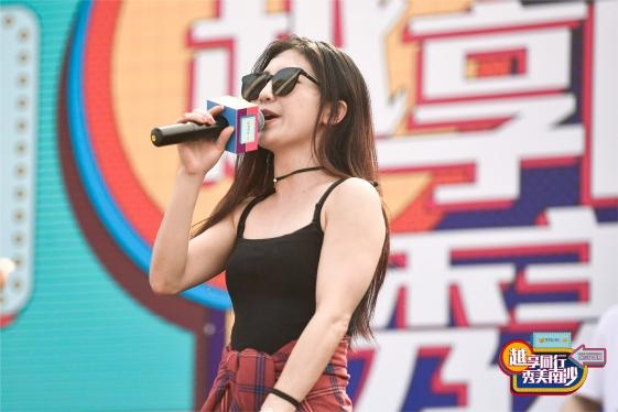活动现场邀请到快乐女声黄小幺领衔主唱的jinx乐队为驻场嘉宾,黄小幺